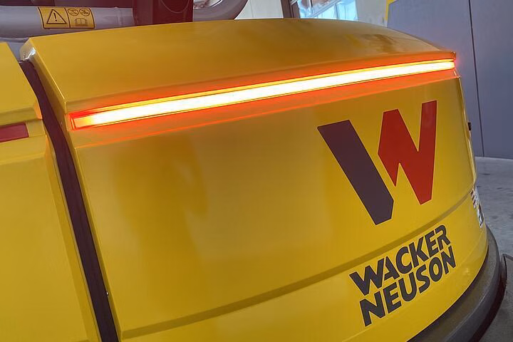 2027 Wacker Neuson EZ50 - Image 10